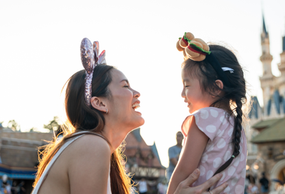 mother and daughter at disneyland
